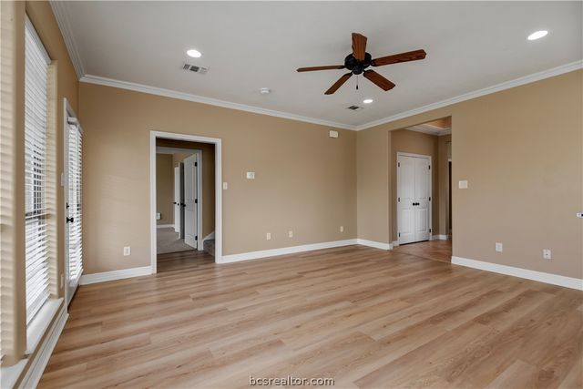 1904 Debbie Drive, Bryan, TX 77802