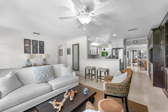 124 Bonnie Briar Lane, Delray Beach, FL 33444