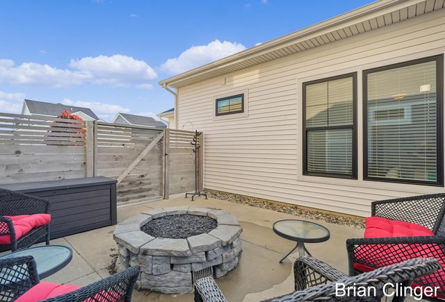 409 W Robinson Drive, Whitehall, MI 49461