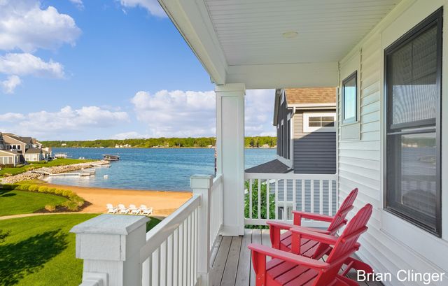 409 W Robinson Drive, Whitehall, MI 49461