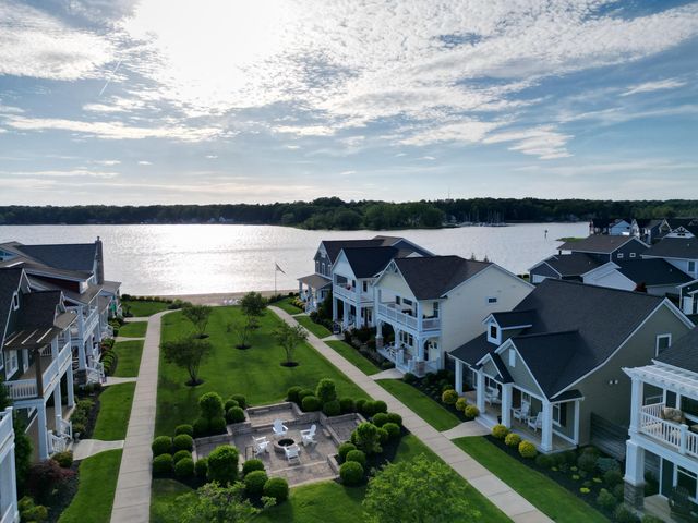 409 W Robinson Drive, Whitehall, MI 49461