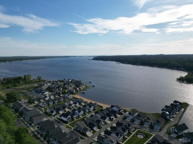 409 W Robinson Drive, Whitehall, MI 49461