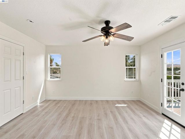 112 Jimno Ave, Pittsburg, CA 94565
