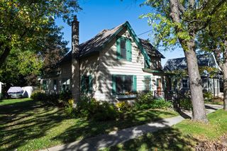 221 Evergreen STREET, Dousman, WI 53118