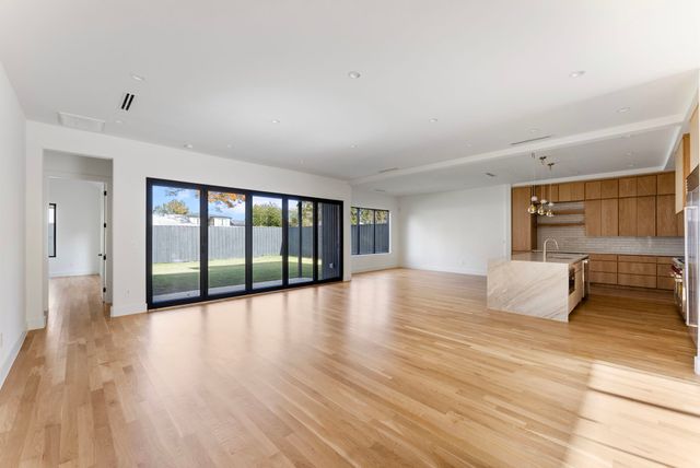 3753 Bolivar Drive, Dallas, TX 75220