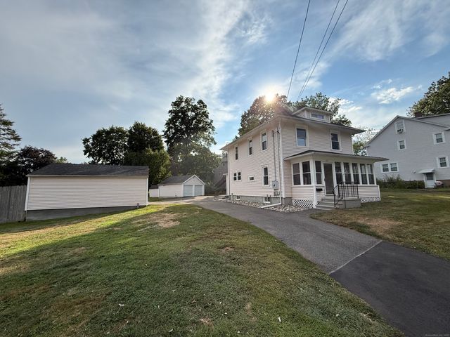 35 West Street, Cromwell, CT 06416