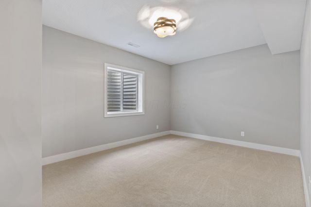 7216 Emmet Row Lane, Dublin, OH 43017