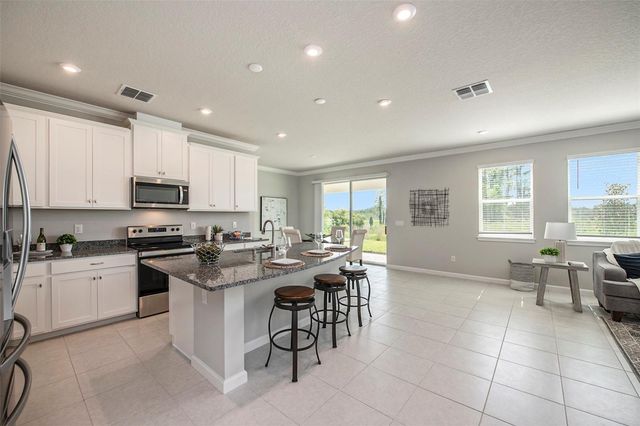 2326 VILLAGE AMBLE LOOP, Lutz, FL 33558