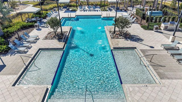 2326 VILLAGE AMBLE LOOP, Lutz, FL 33558