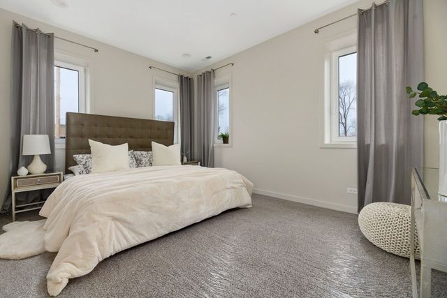 820 E Irving Park Road 1E, Roselle, IL 60172