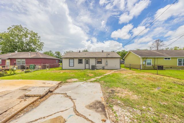 5007 Northridge Drive, Houston, TX 77033