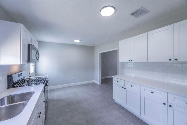 5007 Northridge Drive, Houston, TX 77033