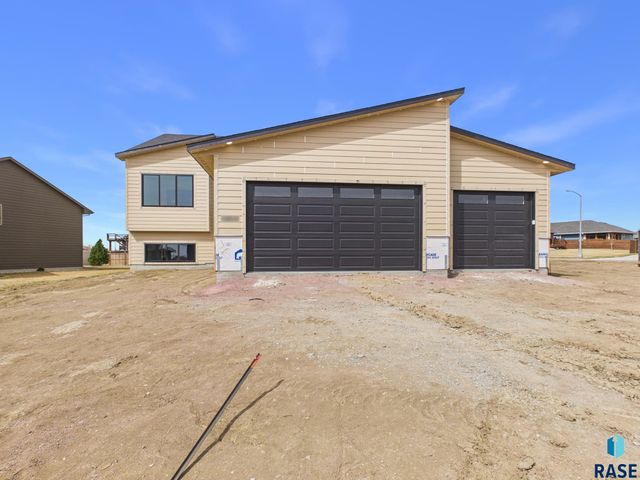 6808 E Dugout Ln Lane, Sioux Falls, SD 57110