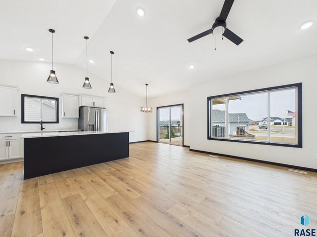 6808 E Dugout Ln Lane, Sioux Falls, SD 57110