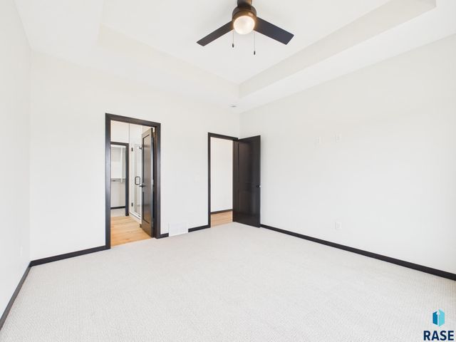 6808 E Dugout Ln Lane, Sioux Falls, SD 57110