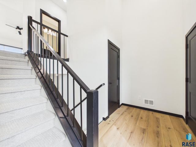 6808 E Dugout Ln Lane, Sioux Falls, SD 57110