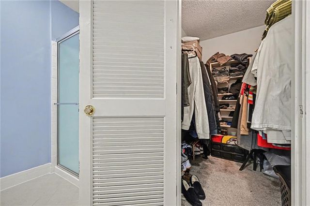 10230 Knox Drive, Overland Park, KS 66212