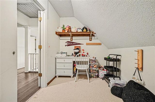 10230 Knox Drive, Overland Park, KS 66212