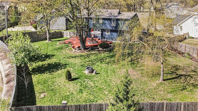 10230 Knox Drive, Overland Park, KS 66212