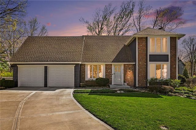 10230 Knox Drive, Overland Park, KS 66212