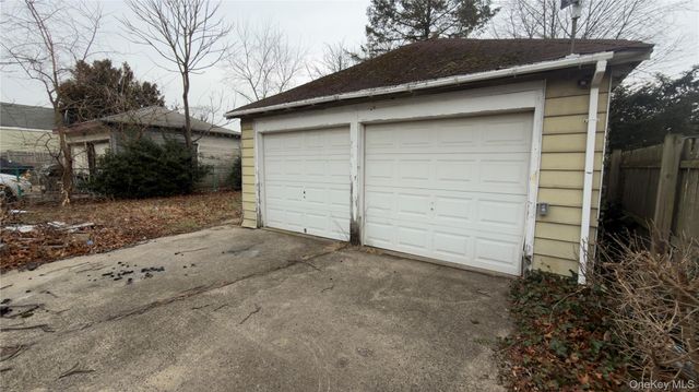 225 Church Street 2, Freeport, NY 11520