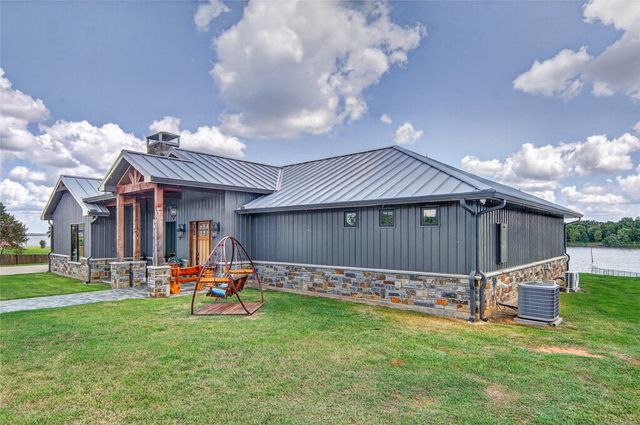 3016 W HWY 154, Quitman, TX 75783