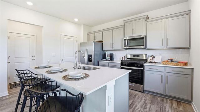 19606 W 200th Terrace, Spring Hill, KS 66083