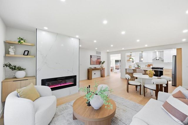 813 San Petronio Avenue, Sunnyvale, CA 94085