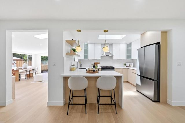 813 San Petronio Avenue, Sunnyvale, CA 94085
