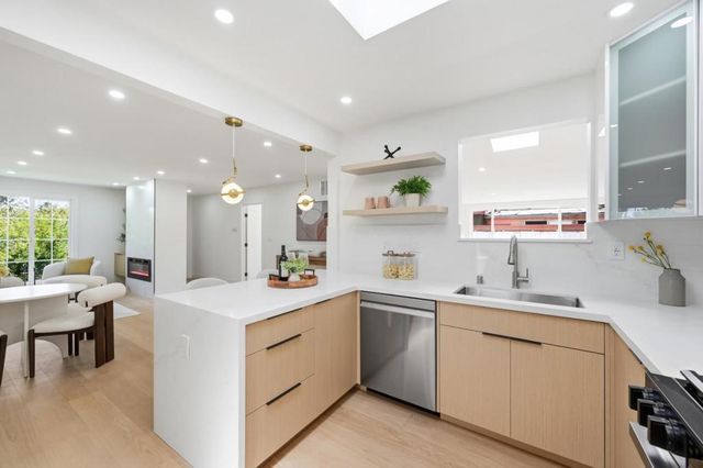 813 San Petronio Avenue, Sunnyvale, CA 94085