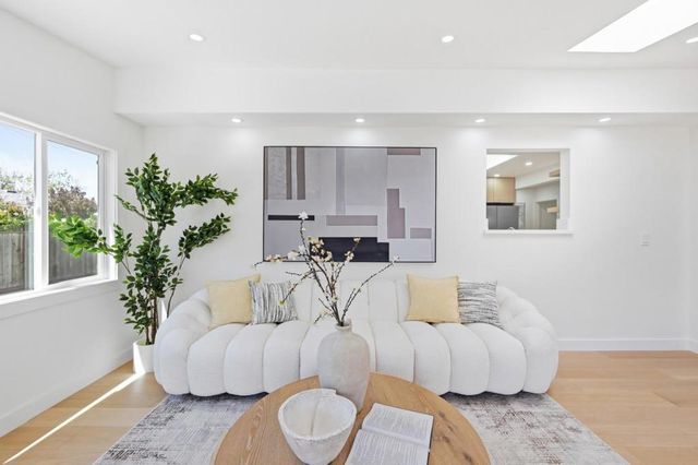 813 San Petronio Avenue, Sunnyvale, CA 94085