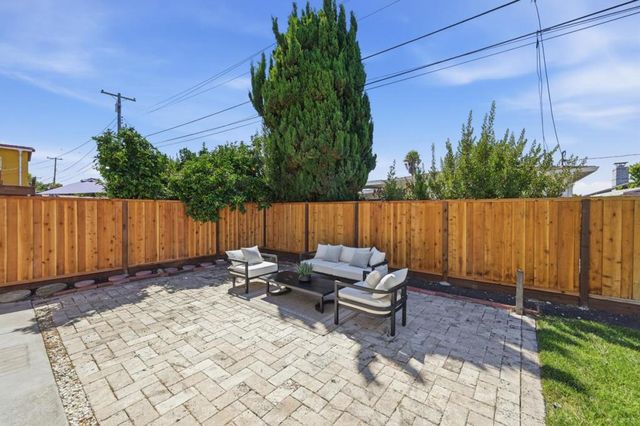 813 San Petronio Avenue, Sunnyvale, CA 94085
