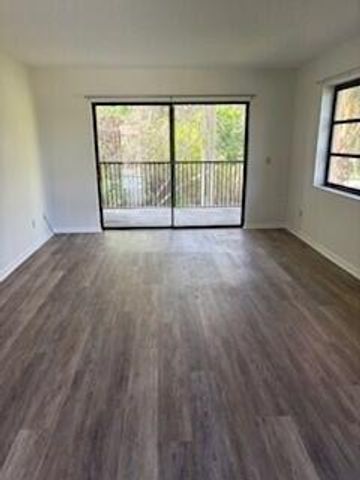 2950 SE Ocean Boulevard 128-8, Stuart, FL 34996