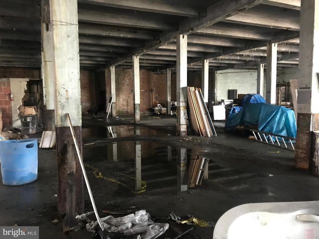 926 E MONUMENT ST, Baltimore, MD 21202