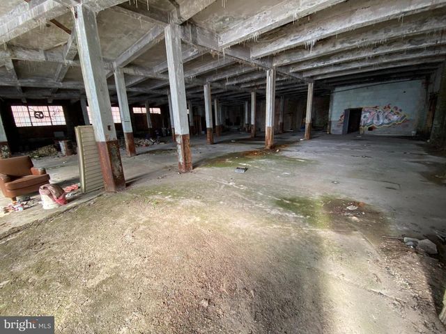 926 E MONUMENT ST, Baltimore, MD 21202