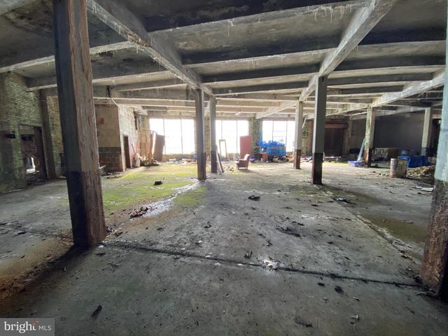 926 E MONUMENT ST, Baltimore, MD 21202