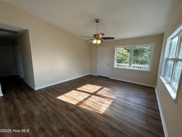 203 W Landing Drive, Emerald Isle, NC 28594