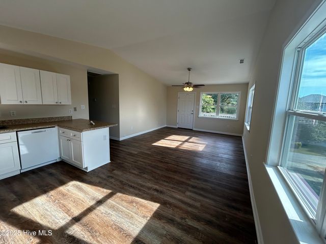 203 W Landing Drive, Emerald Isle, NC 28594