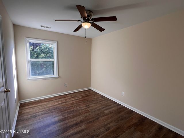 203 W Landing Drive, Emerald Isle, NC 28594