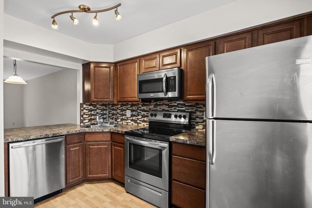 122 CAMBER LN, Mount Laurel, NJ 08054