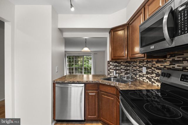 122 CAMBER LN, Mount Laurel, NJ 08054