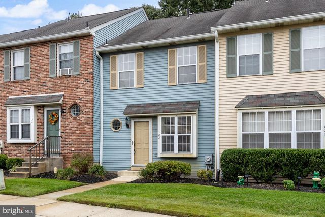 122 CAMBER LN, Mount Laurel, NJ 08054