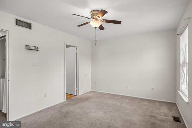 122 CAMBER LN, Mount Laurel, NJ 08054
