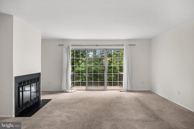 122 CAMBER LN, Mount Laurel, NJ 08054