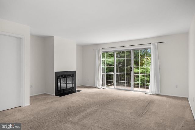 122 CAMBER LN, Mount Laurel, NJ 08054