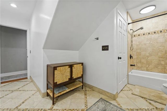 539 W Gladstone, San Dimas, CA 91773