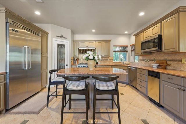 539 W Gladstone, San Dimas, CA 91773