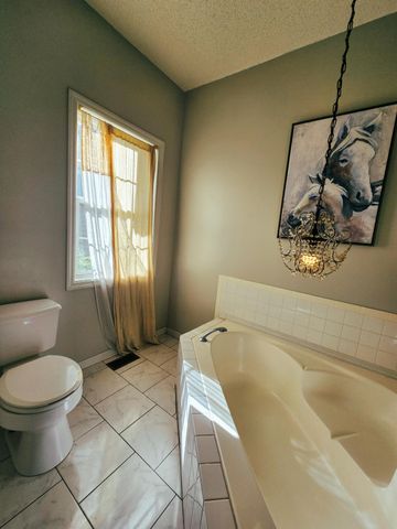 73 Chateau Lane, London, KY 40744