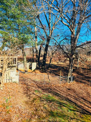 73 Chateau Lane, London, KY 40744