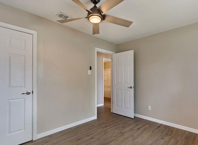 1504 Fifth St, Kerrville, TX 78028